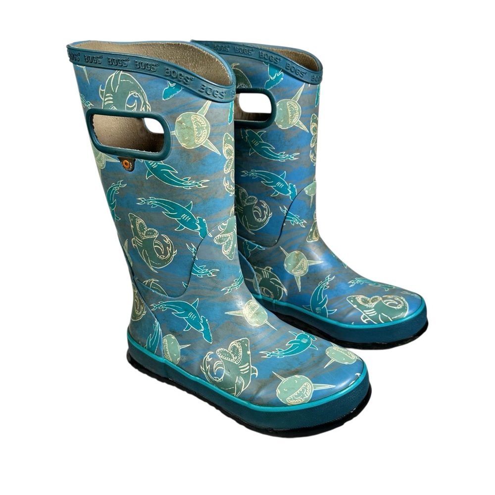 BOGS Pull-on Rubber Rain Boots in shark print